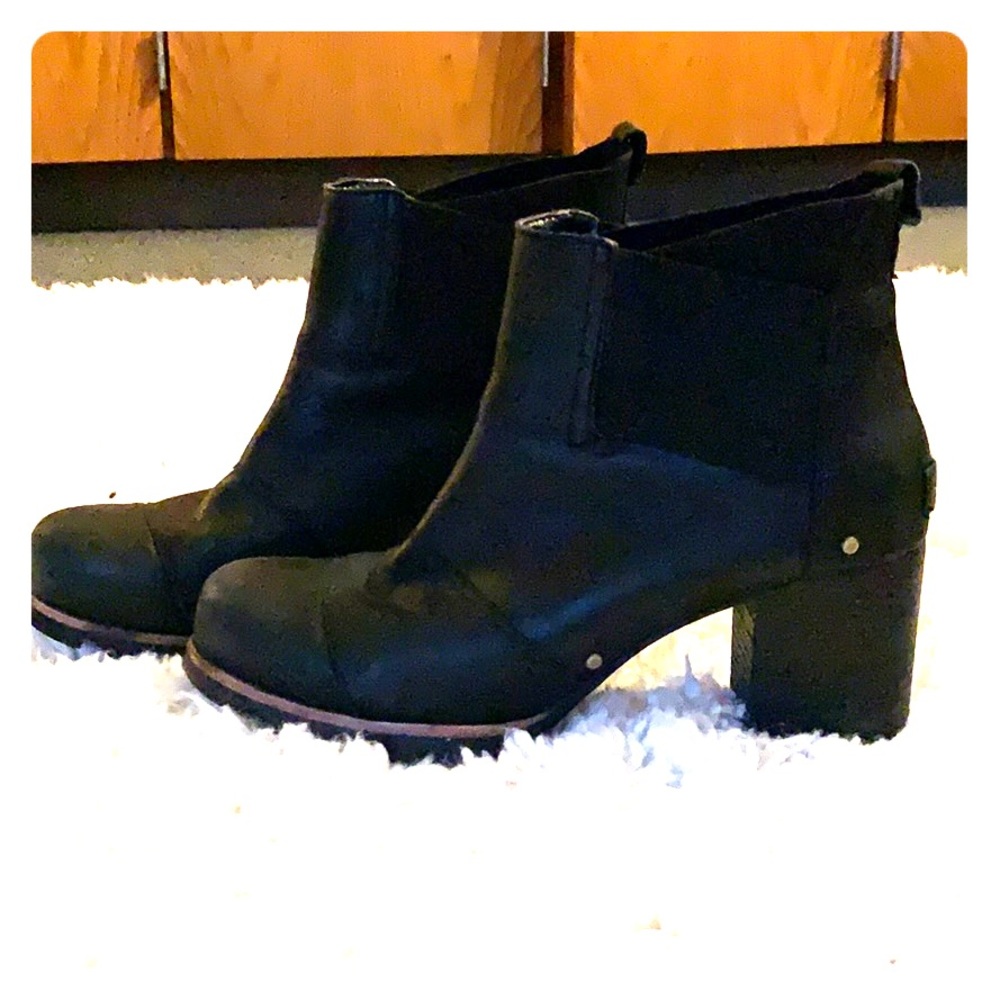 Sorel block healed boots